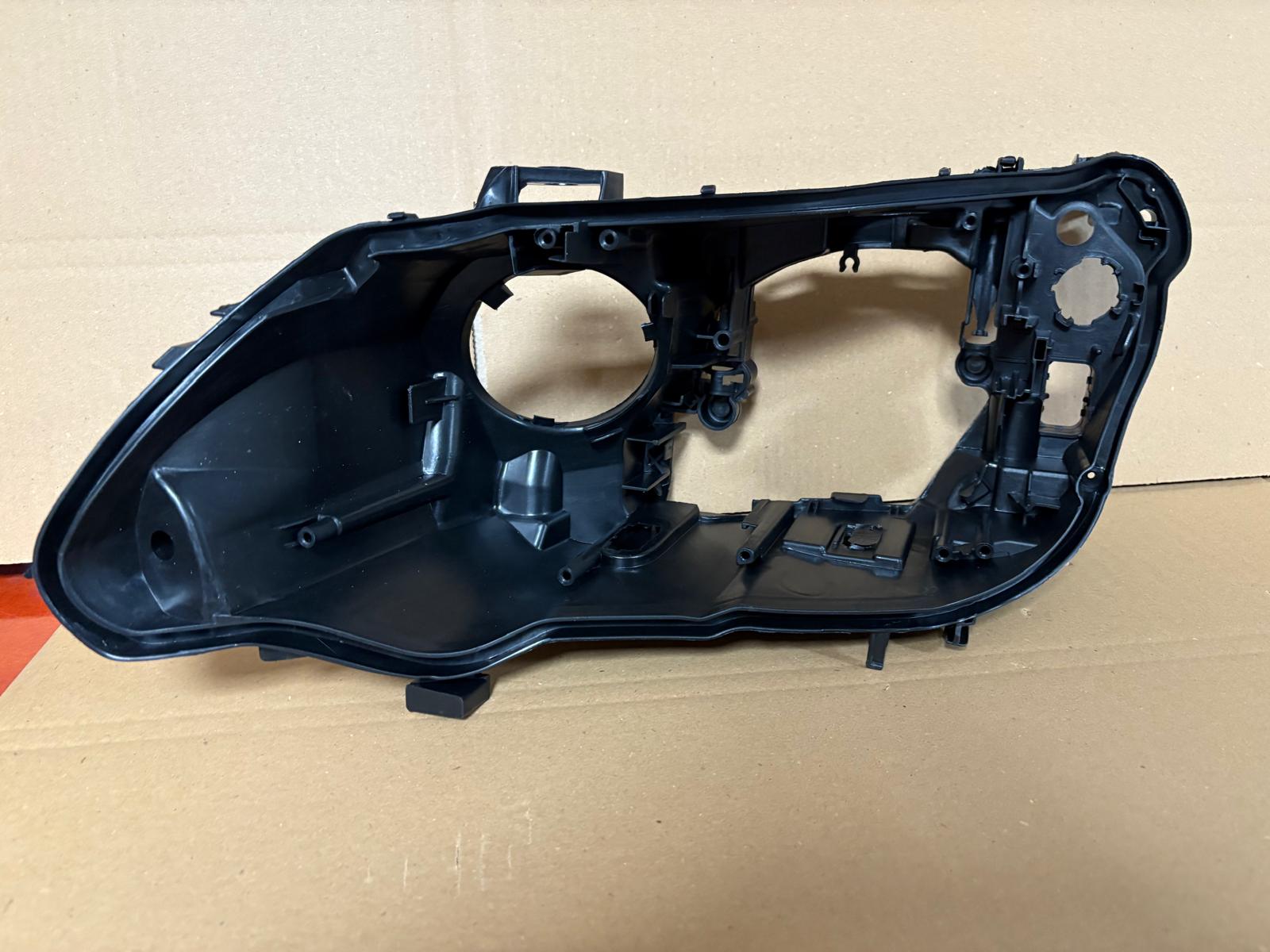 08-10 5 SERİSİ E60 LCİ FAR KASASI SAĞ - R