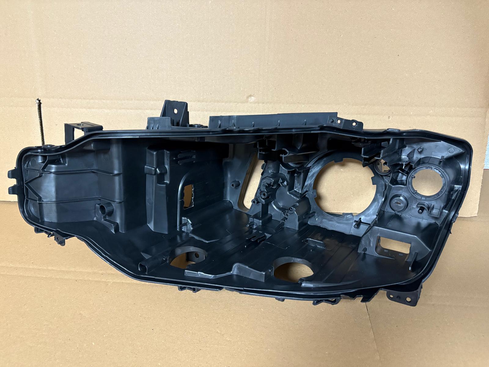 12-15 3 SERİSİ F30 FAR KASASI SOL - L